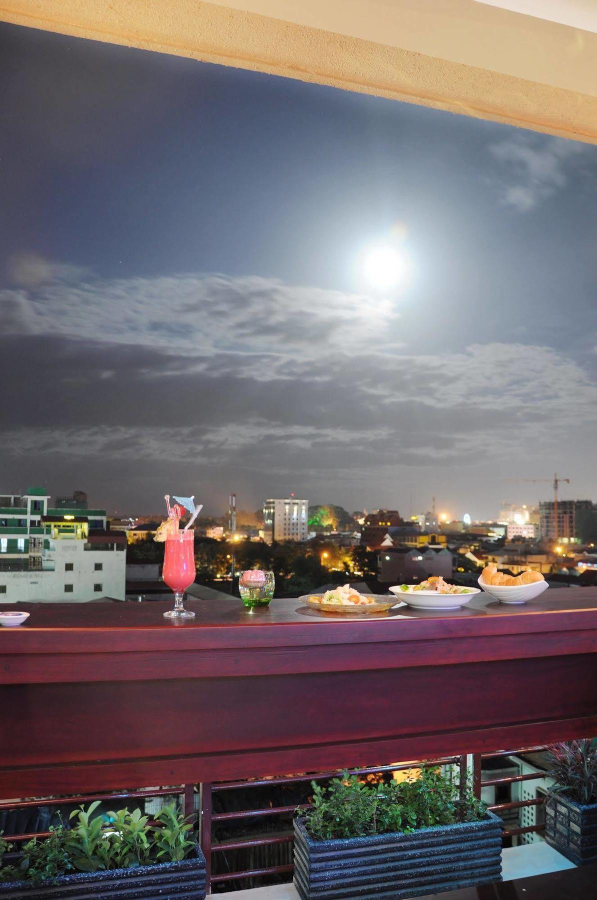 V N E Hotel Phnompenh Exteriér fotografie